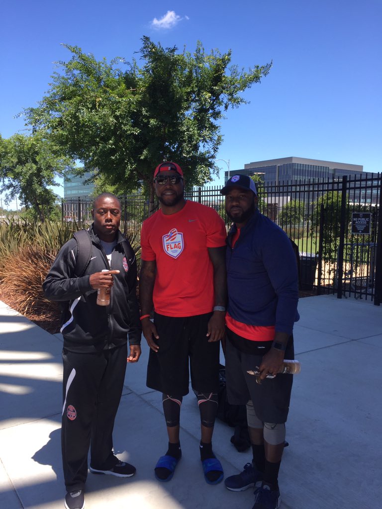 Coach_Stork's tweet image. Stop The Deep Ball!! #TipsAndOverThrows #SecondaryLegit #LoveTheGame #FlagFirst @proflagaffl #AaronRouse #NickCollins