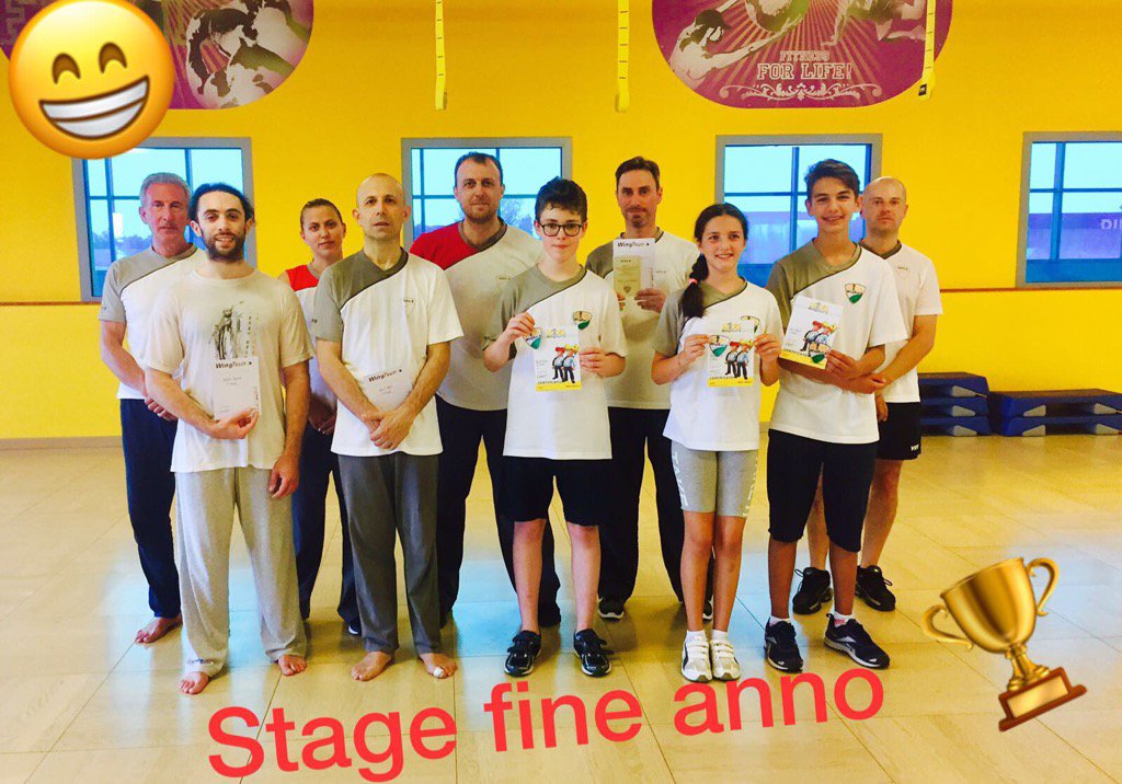 Miky_Fantini's tweet photo. Stage di fine anno!! #ewto #wingtsun #wingtsunkids https://t.co/ebxhazlhYm