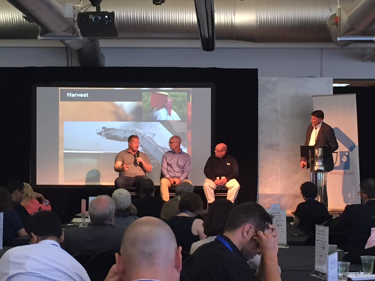 UCANRpam's tweet image. #InternetOfTomato Growers using data on water, soil etc to grow tomatoes 🍅 with higher solids, quality #FoodIT #ForkToFarm @Mixingbowlhub