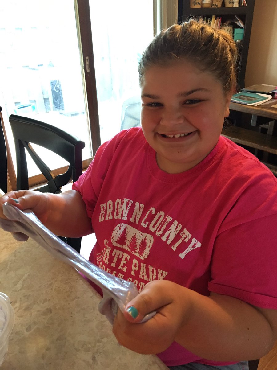 rfreel0722's tweet image. Our summer project of the day---making slime. We love science projects! @MadisonGrantUSC @MGUSC_Eagles #summersciencefun