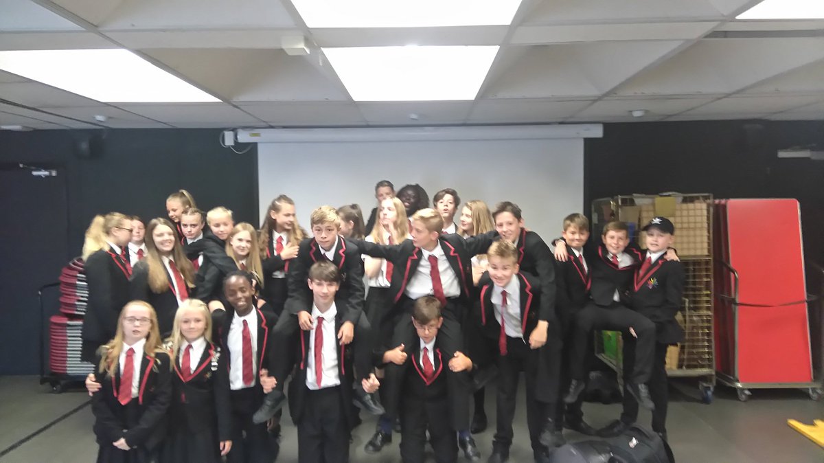 MissHendryGSA's tweet photo. Last 'normal' registration today. Thank you guysfor being such a brilliant and hilarious form! #7RHE #proudlearningmanager @George_Spencer https://t.co/Emc6i184Jh