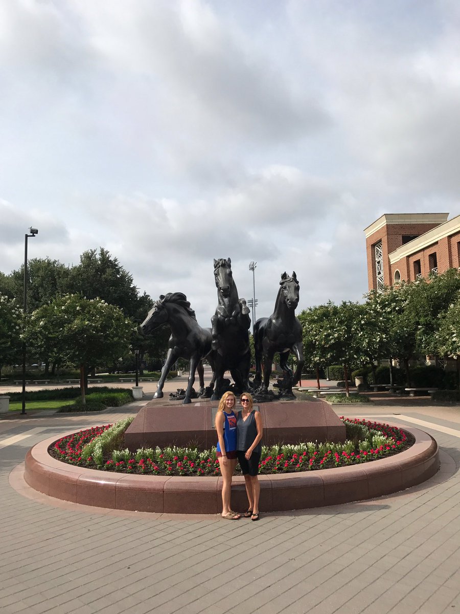 Marie_Olson43's tweet photo. So excited to announce my commitment to SMU to further my basketball and academic career!! Thanks to all who have supported me! #ponyup 💙❤️🐴 https://t.co/JBzyNlQ8QH