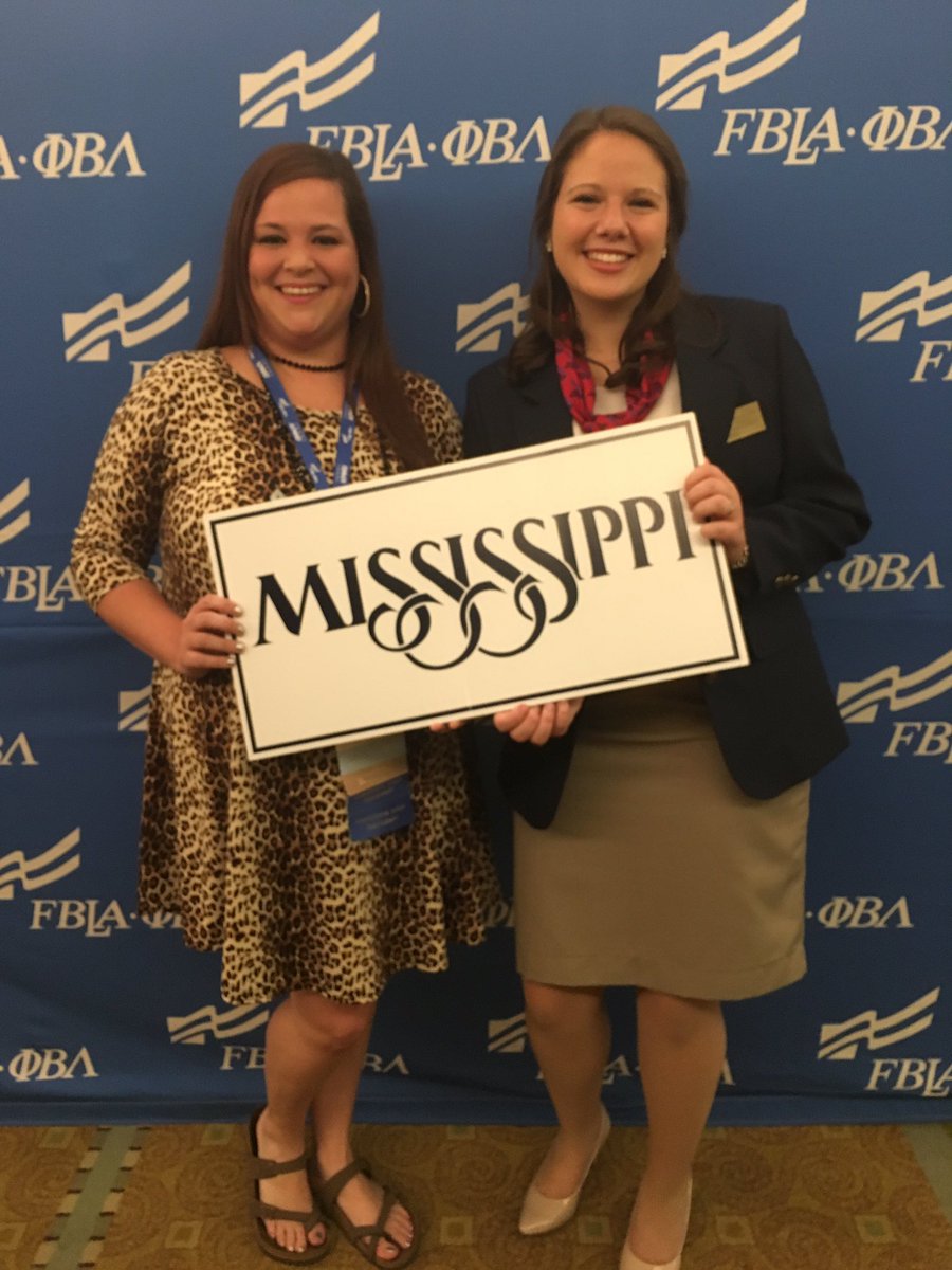 Paxton_McMurphy's tweet photo. Former MS VP &amp; the new MS State President! I know you are going f to achieve great things.😘❤️ #NLC17PBL https://t.co/wWpEH5qO3j