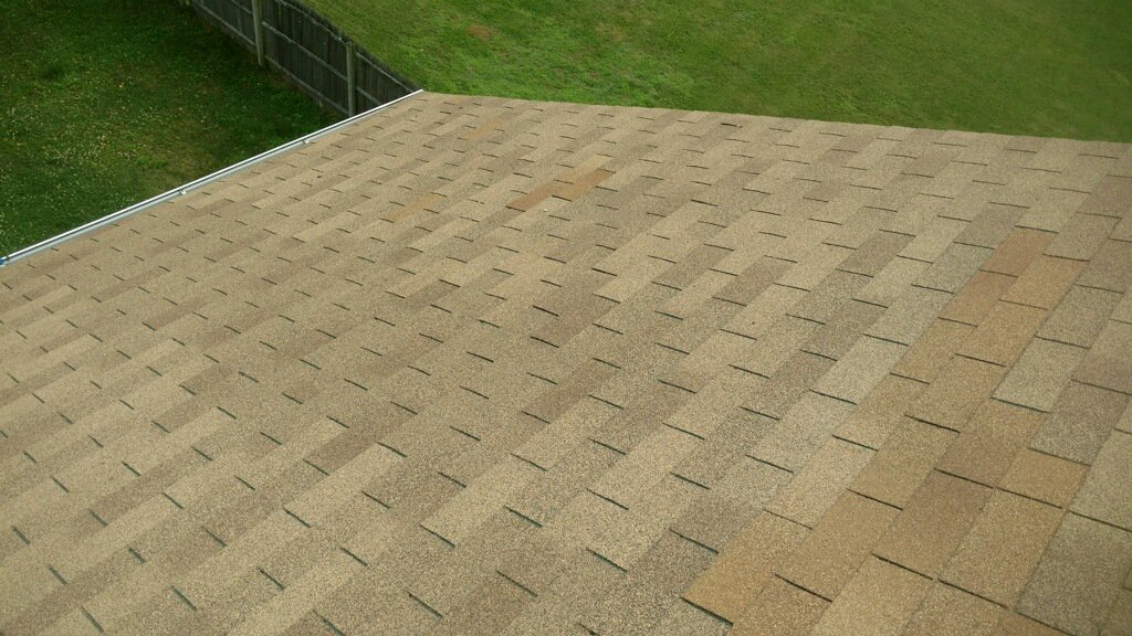Here's some pics of a recent roof repair job we did last week!