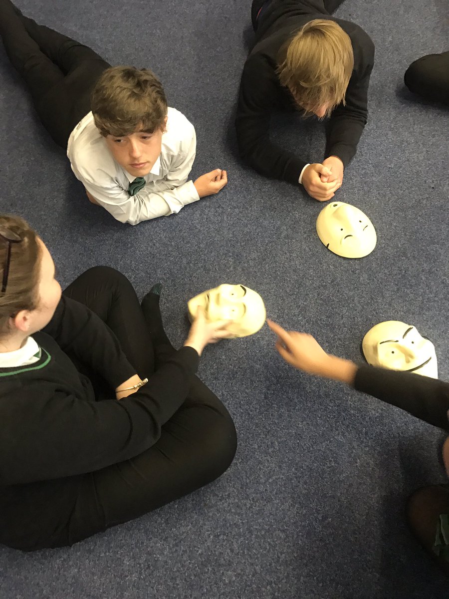 PenydreDRAMA's tweet photo. 9T are getting to know the personality of their masks here before moving on to chorus work 🎭 #trestlemasks #choruswork #unison @1penydre https://t.co/pNXnjuoHV3