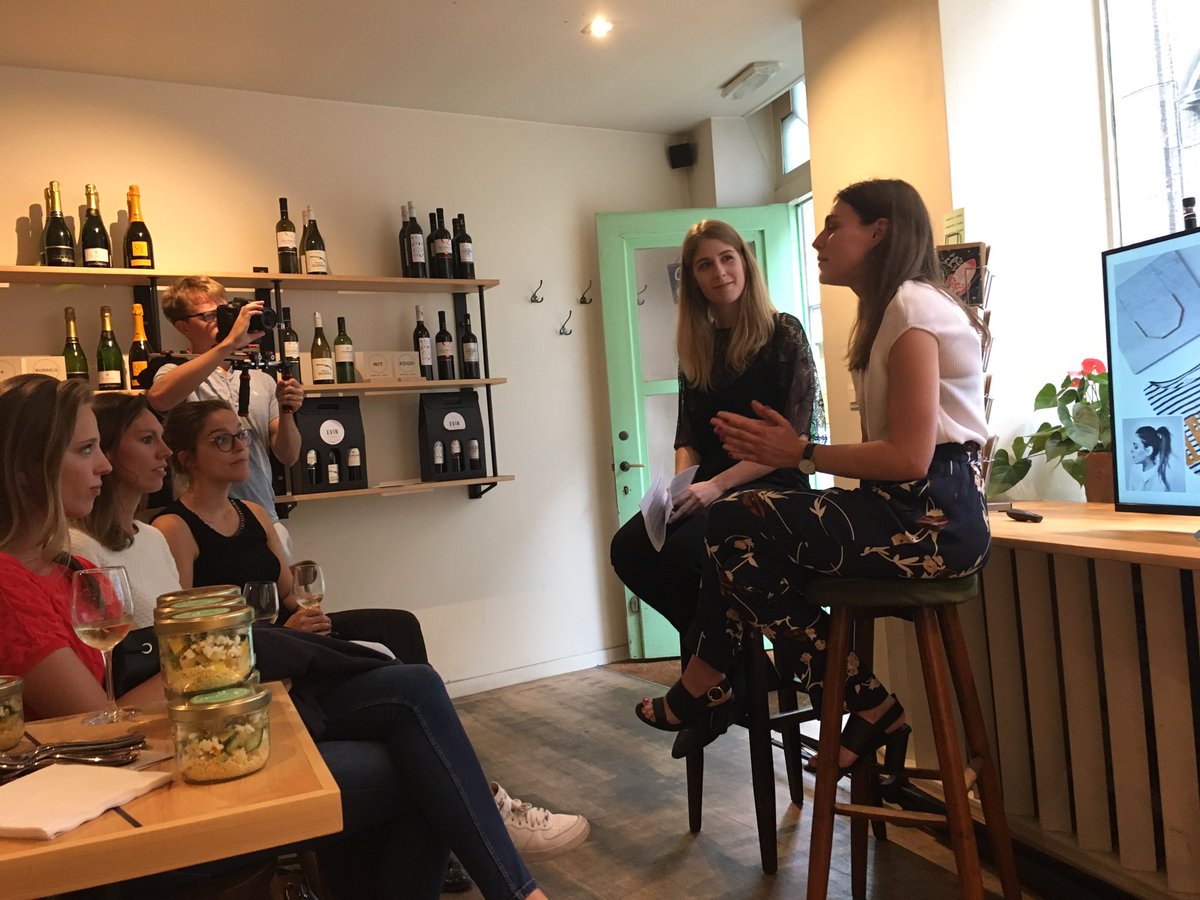 Kunnen we afspreken dat we vanaf nu wat meer talks over ondernemerschap in de wijnbar houden? 🙋 #grlpwrgent