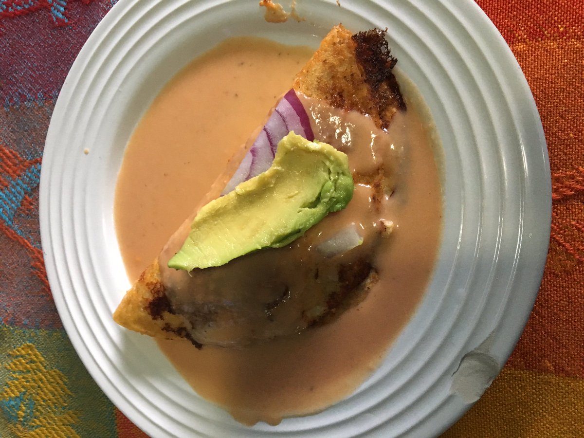 boldfoodco's tweet photo. @muffiefulton recently took a trip to #PuertoVallarta and took a #foodtour. So many yummy tacos! #TacoTuesday #TravelTuesday https://t.co/BbOGG6ibqf