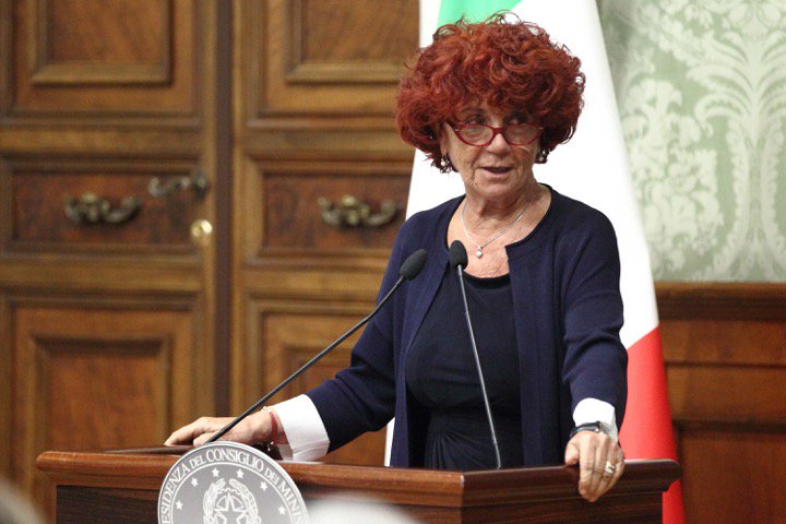 valeriafedeli's tweet image. Era determinato a costruire una società coesa a partire dalla scuola. Qui il mio intervento su #FrancescoDeSanctis miur.gov.it/documents/2018…