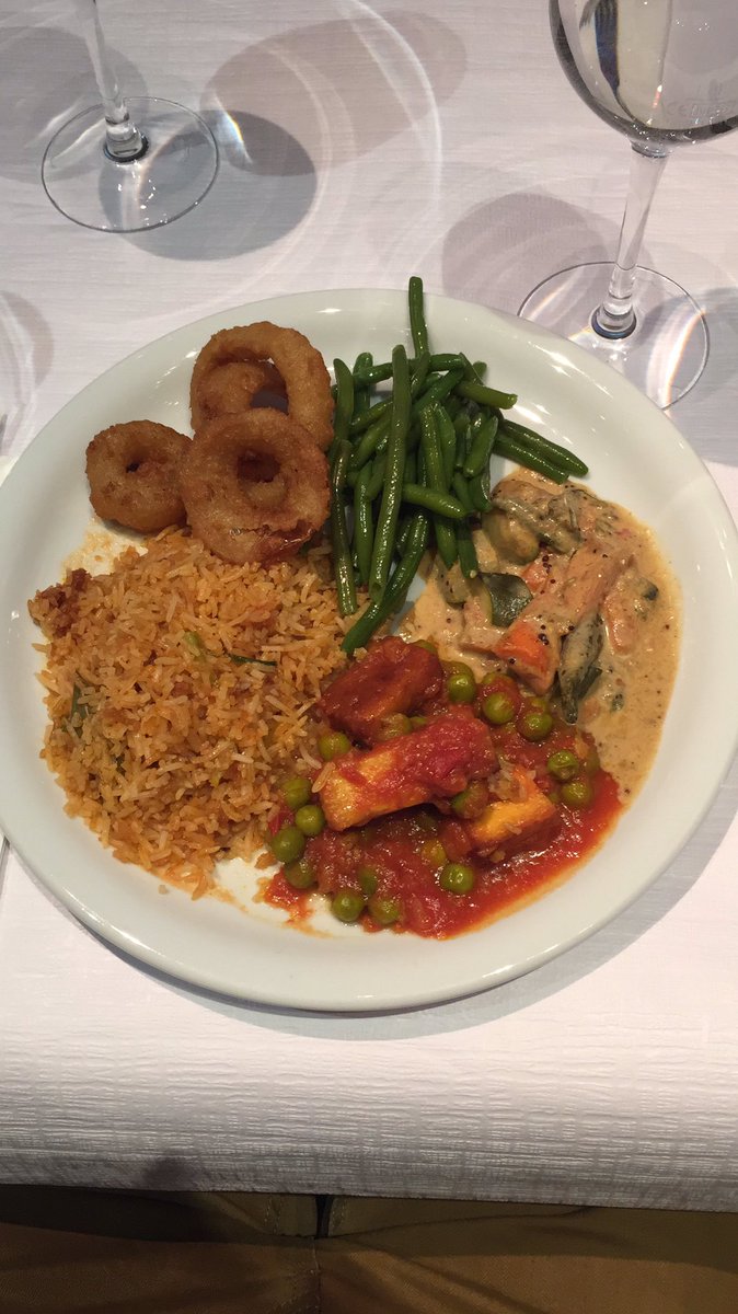 Distace's tweet image. dinner @hiltl