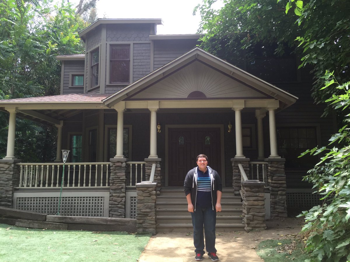 AlbertoH6's tweet image. Thank you for 7 years of drama, love, mystery, and all those emotions I felt every Tuesday night! #PLL #PLLGameOver #GoodbyePLL @PLLTVSeries