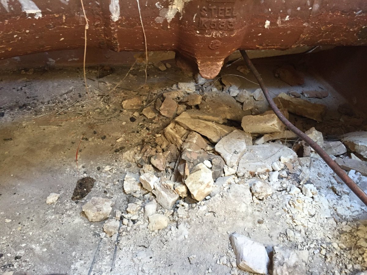 AspenAerogels's tweet image. If your #DistrictEnergy steam vault insulation looks like this, it&apos;s time for the #PyrogelAdvantage Find out more in booth 44 at #IDEA2017