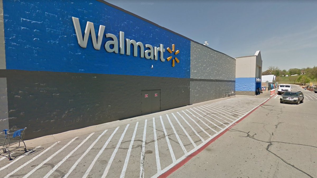 Body found after days locked inside #Walmart bathroom bit.ly/2se1Ggk https://t.co/ZxaObwbHnH