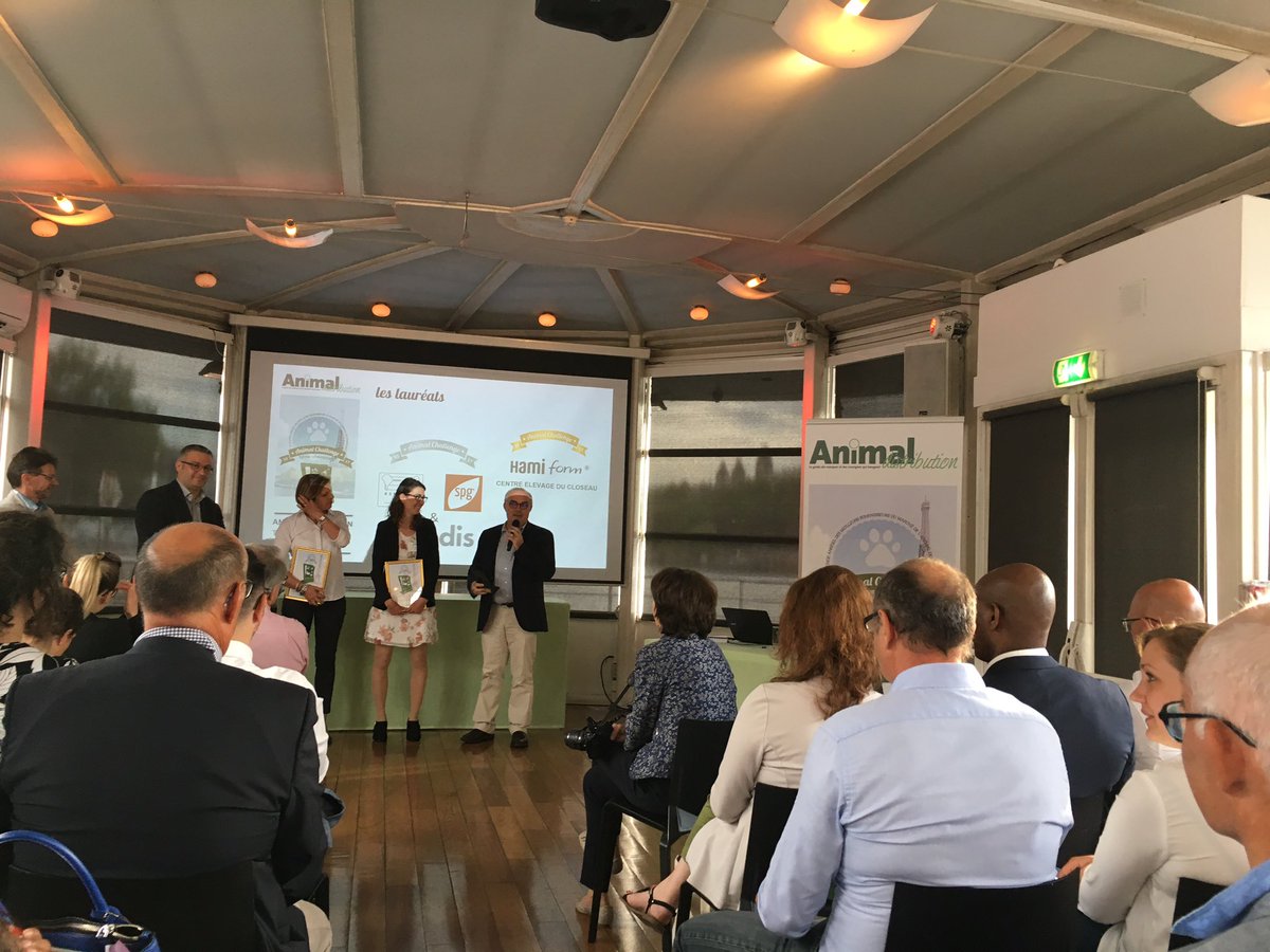 Neodis_Invivo's tweet photo. Plume&amp;compagnie : récompensée par le trophée argent /animal du jardin #animaldistribution https://t.co/myhsMawAcV