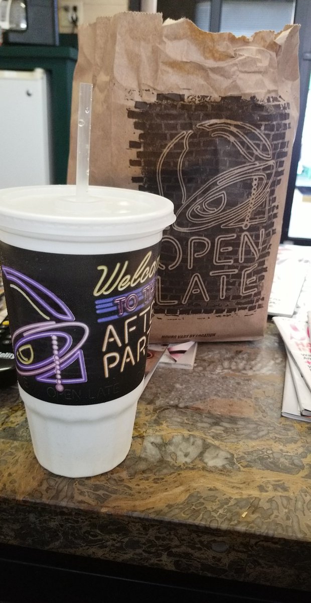HeavyDfresh's tweet photo. #TacoTuesday #LunchTime #PitStop3 https://t.co/81pIDhXUYl