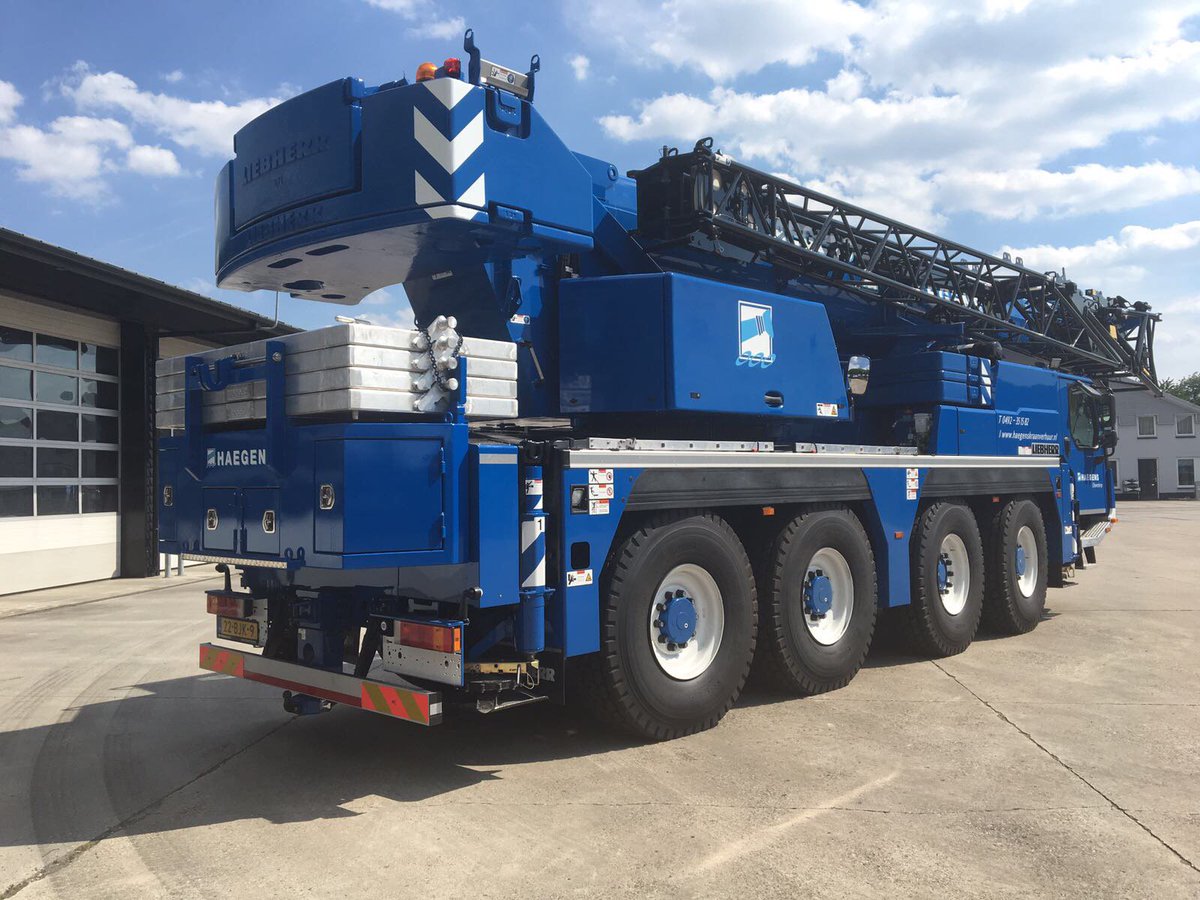 Nieuwe generatie! 70 tons mobiele telescoopkraan (Liebherr LTM 1070-4.2) met 50 meter hoofdmast en jib van 9,5 - 16 meter.