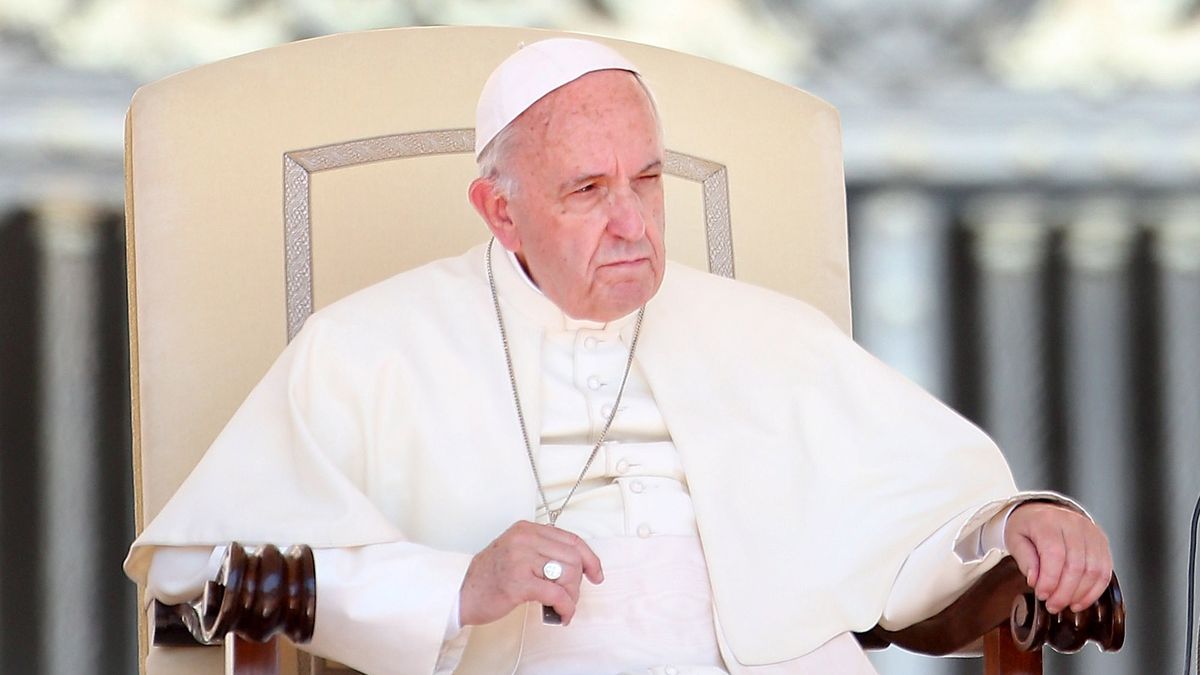 ClickHole's tweet photo. Pope Francis Just Tweeted A Series Of Ambiguous Quotes About Not Being Able To Trust Your Friends https://t.co/HSXEe2L6di https://t.co/plwcBoa1sH