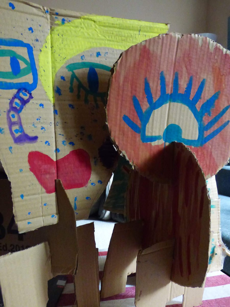 Ya hemos comenzado con el mundo fantástico de crear.Gracias a <a href="/Kristonkino/">Kristonkino 🎥</a> por esta oportunidad. Y @kutxakultur por acogernos en su espacio