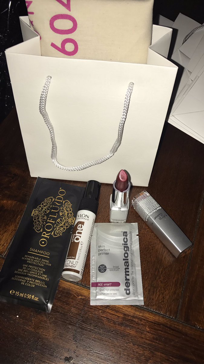TheStyleHouse_ tweet picture
