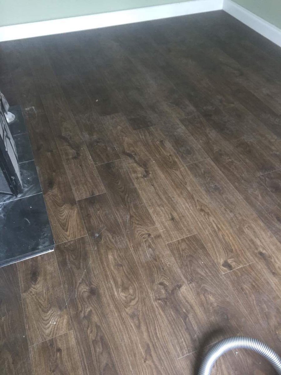 QuinnsCarpets's tweet photo. 😍A gorgeous #QuickStep LVT - Cottage Oak Brown floor fitted. 😍 For a free quote &amp; measurement tel 02830264007 😍 https://t.co/OZS6sZH205