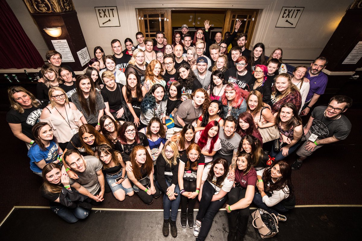 LineLihn's tweet photo. Thanks to @simpleplan for 3 amazing shows, come back to Europe soon! #teamsppostgame https://t.co/ilDWqiCwDB