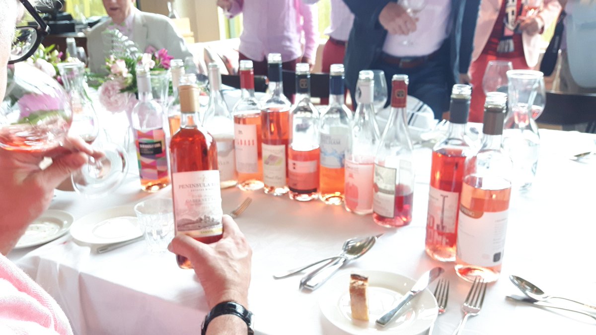 CantineBar's tweet image. Annual Men in Pink at Mildreds Kitchen
with the return of our special guest Roberto