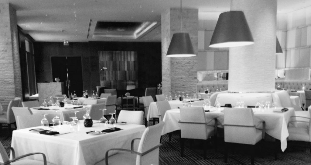 RanolphC's tweet photo. Dining in Black&amp;White #swsteakhouse https://t.co/NUNphov0k7