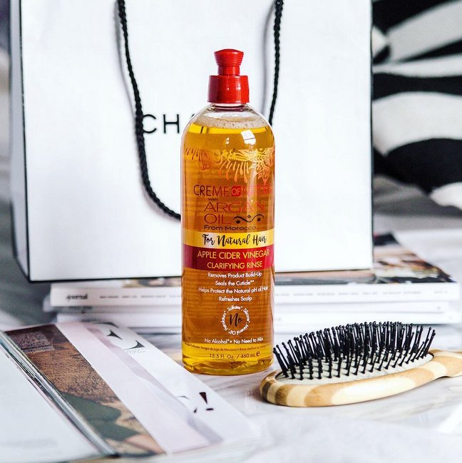 CremeOfNature's tweet photo. @TheFancyFriend Yep, it's PERRRRRFECT for your scalp once you take down your braids. #junecurlbox https://t.co/xlF9Hc4xAk