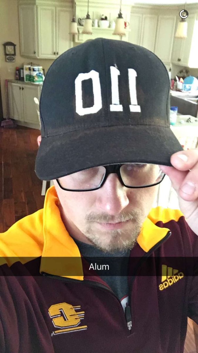 andygruss88's tweet photo. The fan base keeps growing😏💯 #post110 @AustinBriggs21 https://t.co/Q9Ceiof2OW