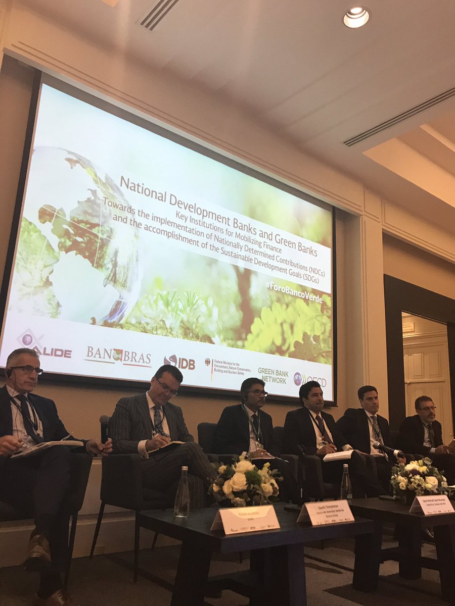 nc_izabal's tweet photo. #ForoBancoVerde JM Galarza de @Banobras_mx > importante alinear/retroalimentar programas nals. con un brazo financiero sólido de BNDs https://t.co/jDKmpykXcM