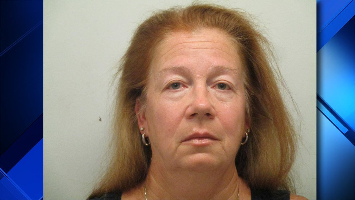 #BREAKING Florida Keys woman arrested, charged with choking & killing her dog bit.ly/2tkPHO0 https://t.co/Zi0s0ZahZW