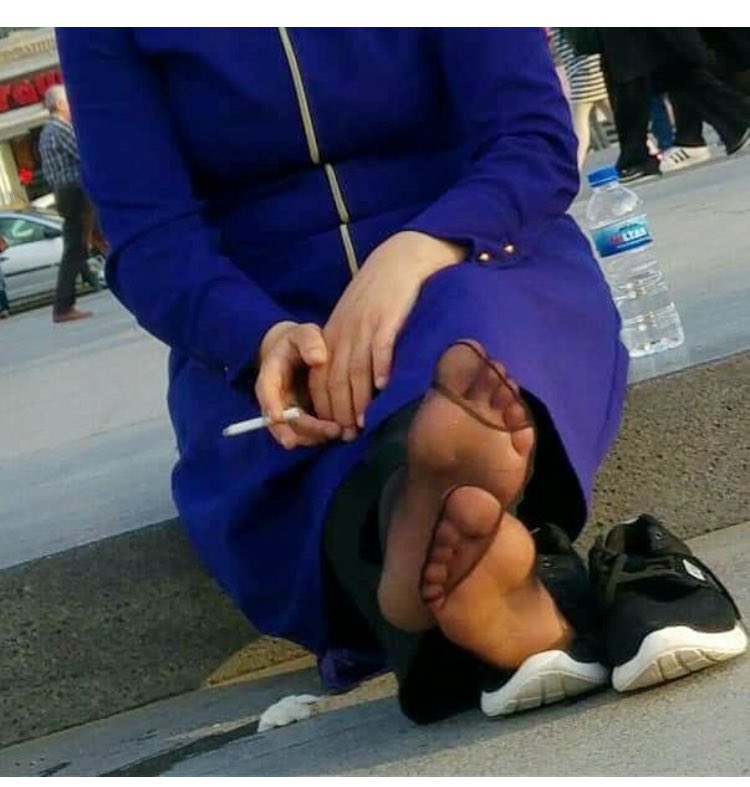 Bu türbanlı tabwnları kaçmaz