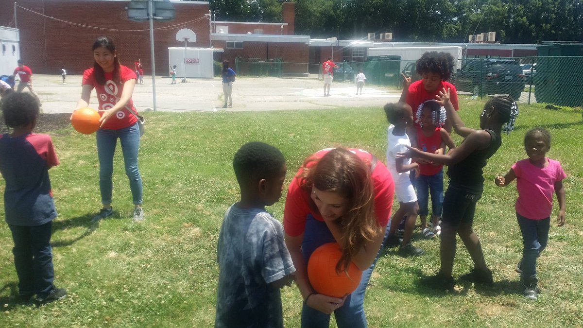 15- It's about community. #WorkSomewhereYouLove <a href="/wangawoman/">Caroline A. Wanga</a> #TGTInterns2017 #ymca #volunteer <a href="/Target/">Target</a> <a href="/JerryISiegel/">Jerry Siegel</a> <a href="/NestorAndino/">Nestor Andino</a> <a href="/Jinder14/">jessica inder</a>