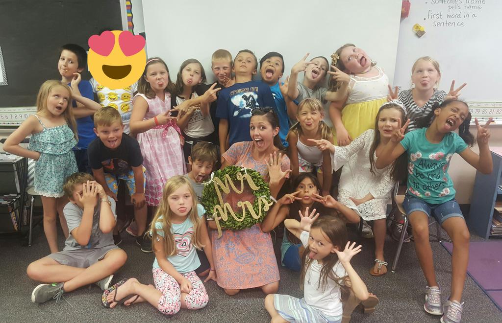 Wood2ndgrade's tweet photo. What a wonderful surprise from my students and their parents!! So lucky to have such an awesome cast 😍 Love you all!! #ms2mrs #bridalshower https://t.co/4NqolG6rzD
