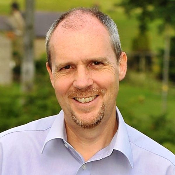 KidsBloomsbury's tweet photo. Listen to @andyseedauthor talk about #GreatOutdoorsMonth &amp; his new #AntiBoredomBook on @BBCGlos: https://t.co/NeRCmiC1X4 (from 2:12:00) 🌳🌞🌧🌎 https://t.co/sJFZPtlQhm