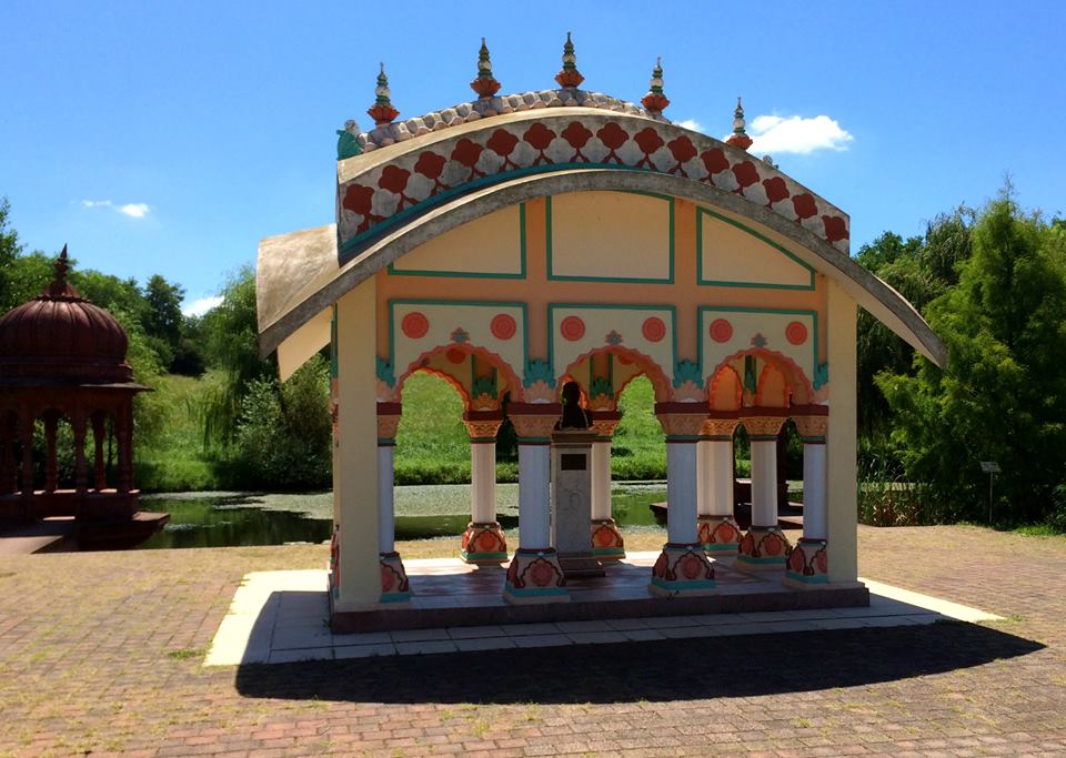 vilagfapark's tweet photo. Must-see: Krisna-völgy. Beautiful valley &amp; farm, kind people, gorgeous temple, delicious veggie food, amazing cows &amp; shed. #Krishna #peace https://t.co/vCI8ugGPIs
