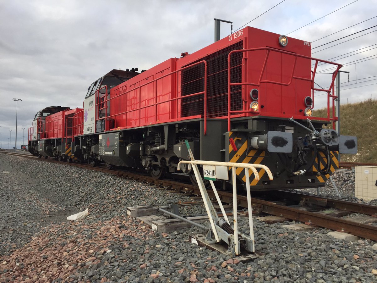 jbdelrue's tweet photo. Exercice de secours sur LGV_SEA avec @MESEA @VFLI et @GroupeSNCF https://t.co/MvCE2S87fV