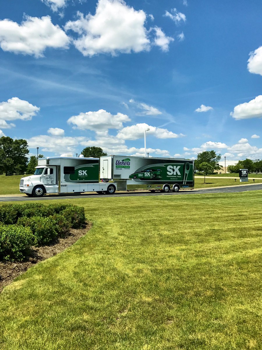 Kris and Kevin from <a href="/KanKmotorsports/">kandkmotorsports</a> made it to SK in Sycamore. Nice to have them at our facility to talk tools and racing!