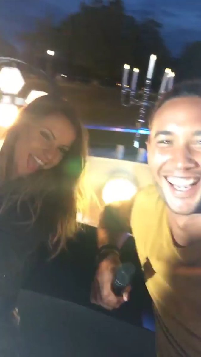 CapuAureCrevete's tweet photo. @Laurentmaistret @DenitsaOff 😁😘 https://t.co/E0VDRXEVCs