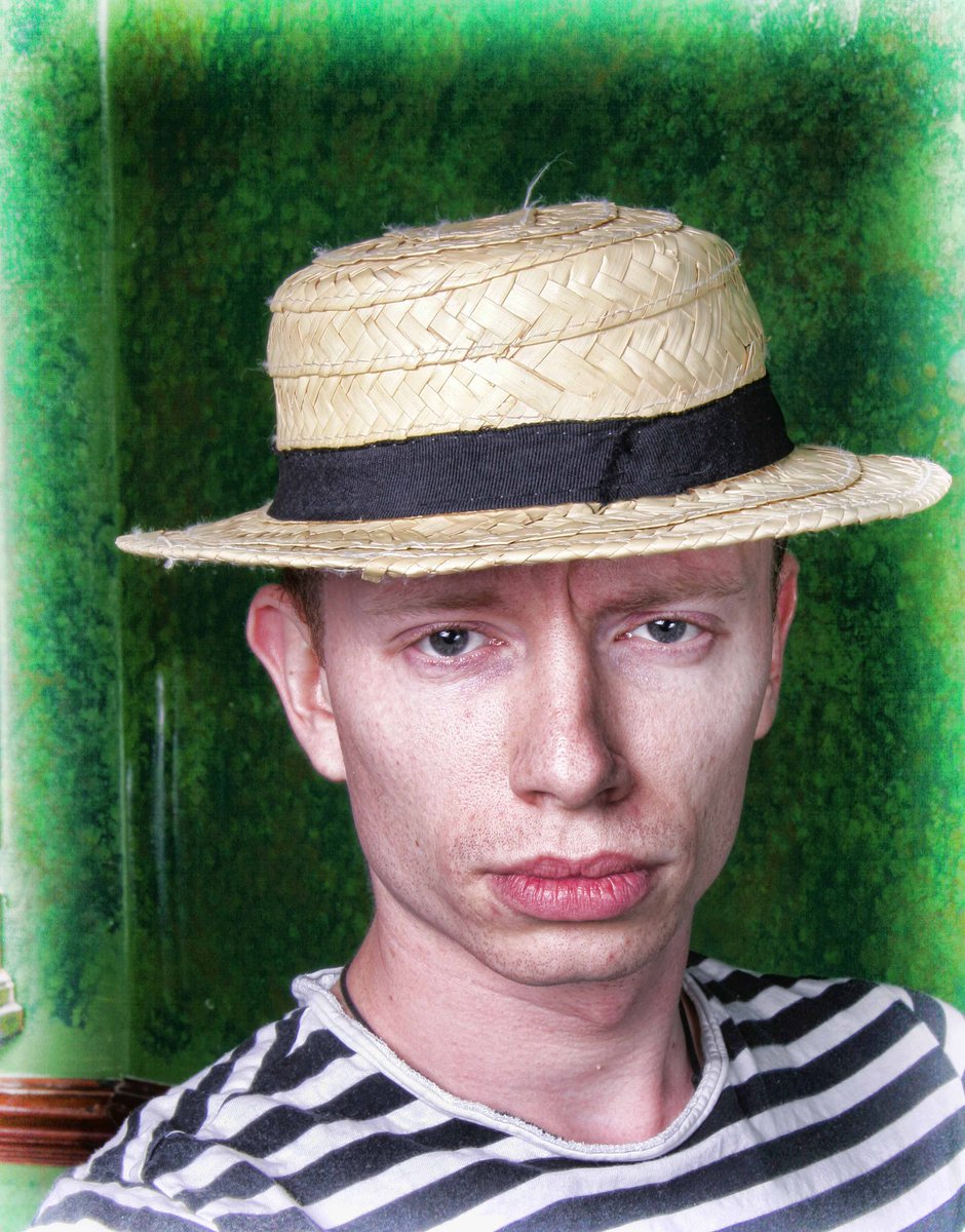 PopUpSideshow's tweet image. We are looking for amazing people to photograph, choose us. #artsfunding wordpress.com/page/theportra…