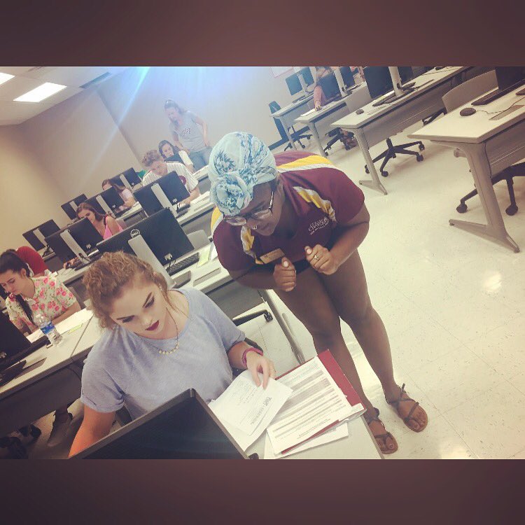 CofCTamara's tweet photo. Photo creds to @CofCCourtneyH  I love this pic so much. And I love #cofc21 can't wait to see y'all on the bricks in August! https://t.co/sg5agpBfoT