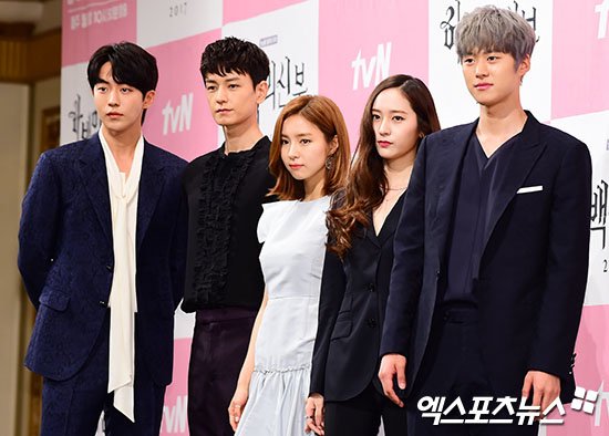 soompi's tweet photo. Director of “The Bride Of Habaek” Talks About Not Watching “Goblin” And Reasoning Behind Casting
https://t.co/k1PsFNNkle https://t.co/LdLDHwymsk