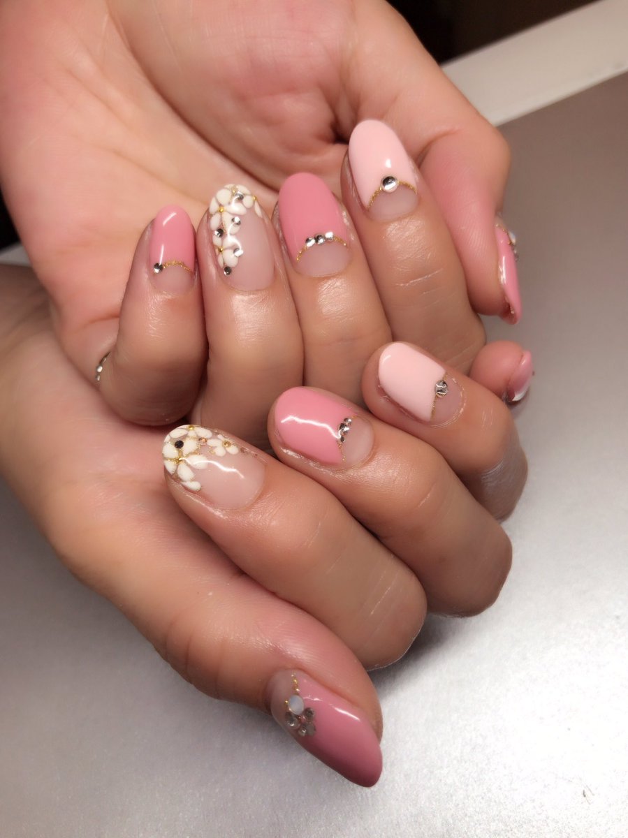 nail_modelkapi's tweet photo. ネイルモデル募集☆
6/29（木）10:00〜19:00
代々木公園駅徒歩3分

オフ代無料
材料費 3000円のみ
ハンド フット デザイン自由

DMからご希望日時オフの有無
ご連絡ください

#ネイルモデル募集 
#無料ネイルモデル募集
#無料ジェルネイル 
#オフ無料 https://t.co/BxRAPp2N5b