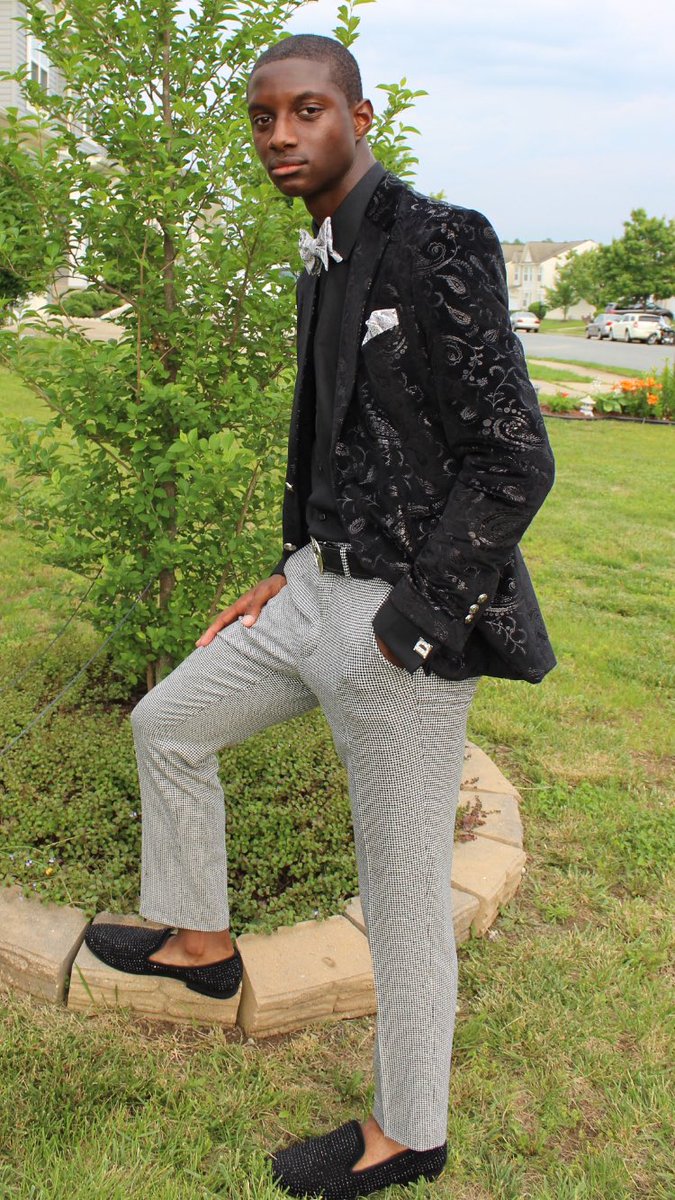 1smalltowncutie's tweet photo. Never Settle...You don't have too#Blessedup🥇 https://t.co/jScKwGTc9d