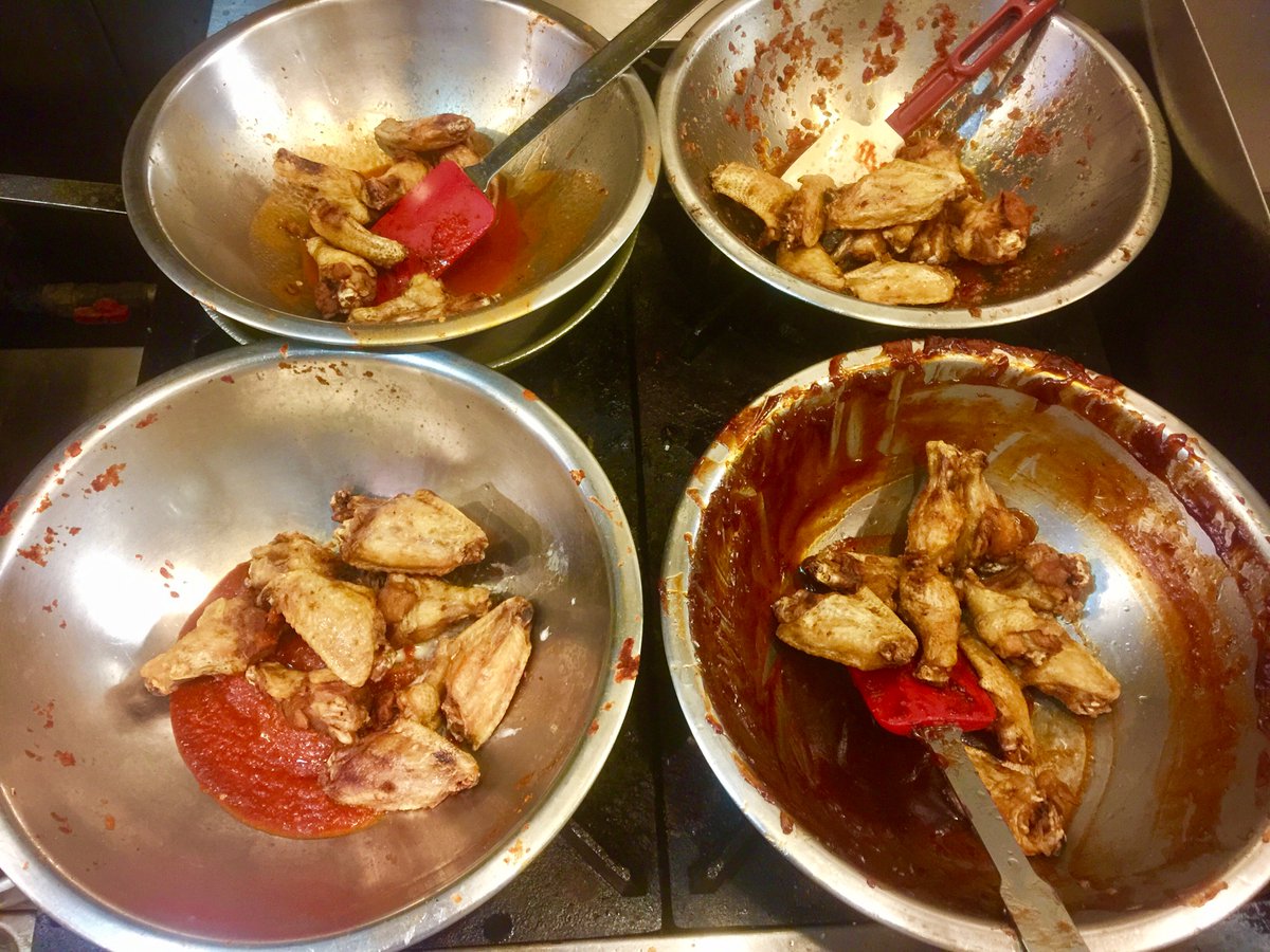 wingsplussf's tweet photo. Right before the tossing game begins! https://t.co/XmZvgL6BjV