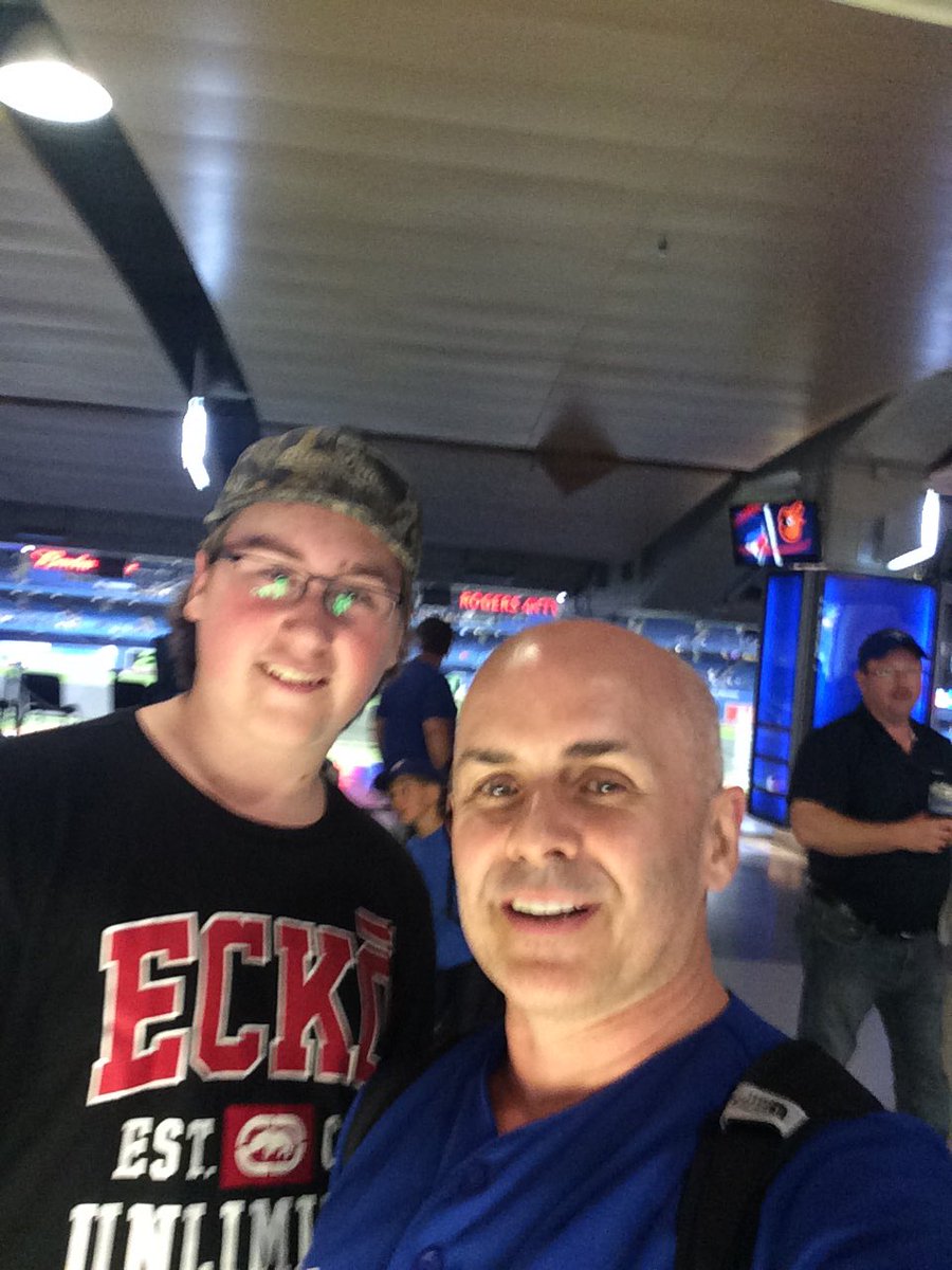 gtwinsor's tweet image. Can't get away from him! Even at the Blue Jays !!! Help! @RogersCentre