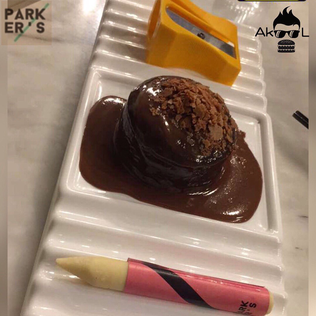 مطعم byparkers #الخبر طريق الببسي-المميز"قطع الدجاج بالبريتزل-برجر باركرز-بطاطس الكمأ-#الحلى قلم المدرسه #مطاعم_الخبر #مطعم #برجر #اجازة