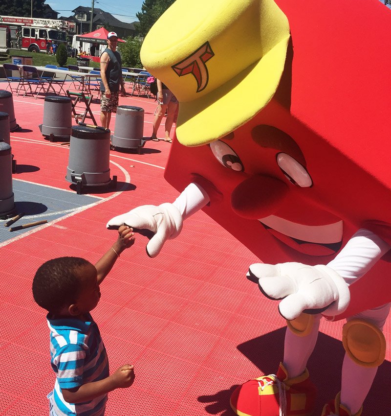 TileTownTYLER's tweet image. Tyler and @MyTileTown Thank the volunteers &amp;amp; committee members for a great day! @SouthArmCC Canada 150 Celebration event. #Canada150