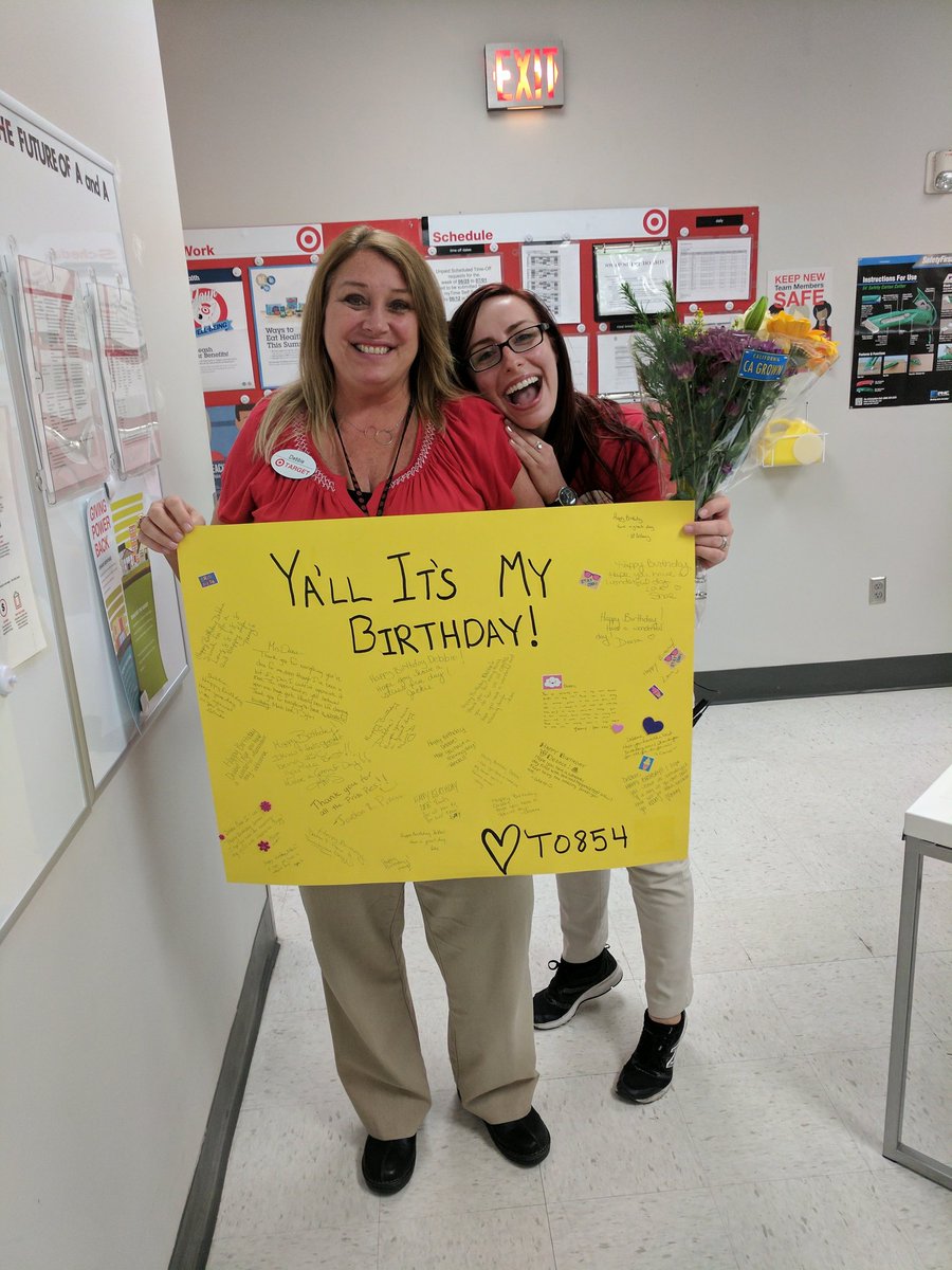 AnthonyHilborn's tweet photo. We love our ETL HR! #yallitsmybirthday #lovewhereyouwork @MelodyWang8 https://t.co/0So8qRPtbc