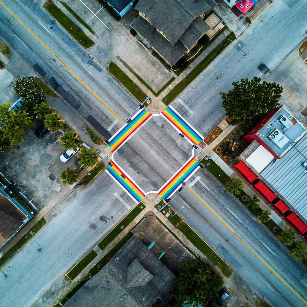 ChambersREGroup's tweet photo. #PhotooftheDay - Pride. ❤📷: danjoyce #MyHouston #OurHouston https://t.co/1qlQxH65RQ https://t.co/OTdgKs8FKz // https://t.co/uqGogujMqg https://t.co/1uBRjHuEHZ