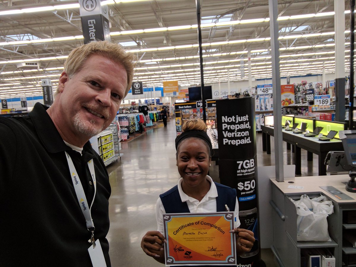DougDscott30's tweet photo. Maresha at Walmart 5823 is Prepaid certified! #BOOSTDFW https://t.co/r5DyrRi2Kf